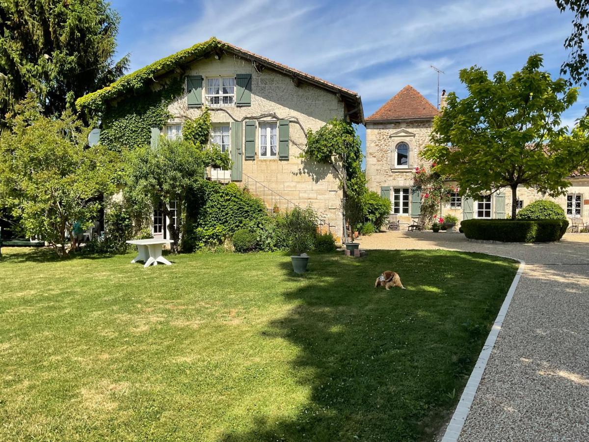 Villa Les Petits Vingnes à Edon Extérieur photo